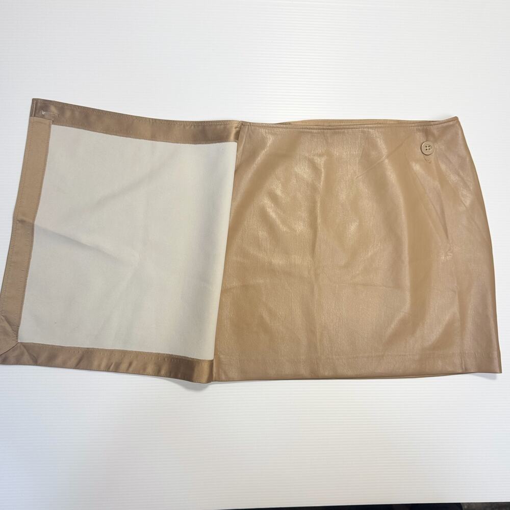 Babaton Aritzia Vicinity Faux Leather Camel Wrap Mini Skirt Women’s 10 Y2K Date - Picture 6 of 16